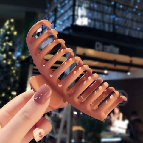 1 Piece Peach Matte Big Size Hair Claw Clip For Women