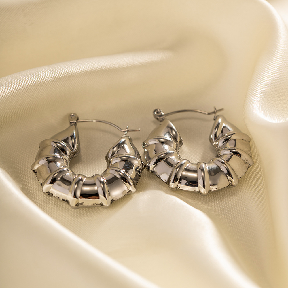 Stainless Steel Retro Hollow Hoops Trendy Aesthetic Chunky Winding Hoop Earrings for Women - Image 4
