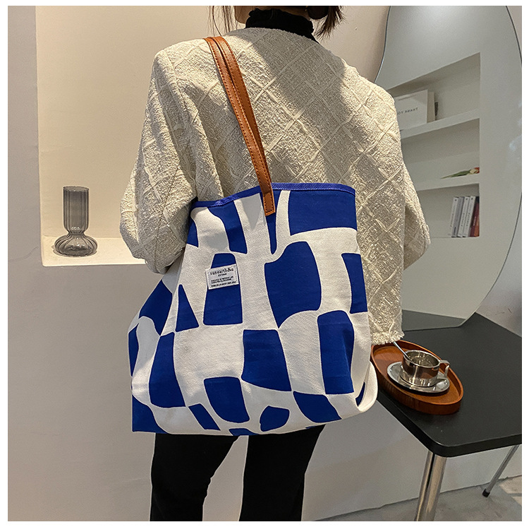 Retro Cow Printed Bag Big Canvas Tote Crossbody for Women - Image 6