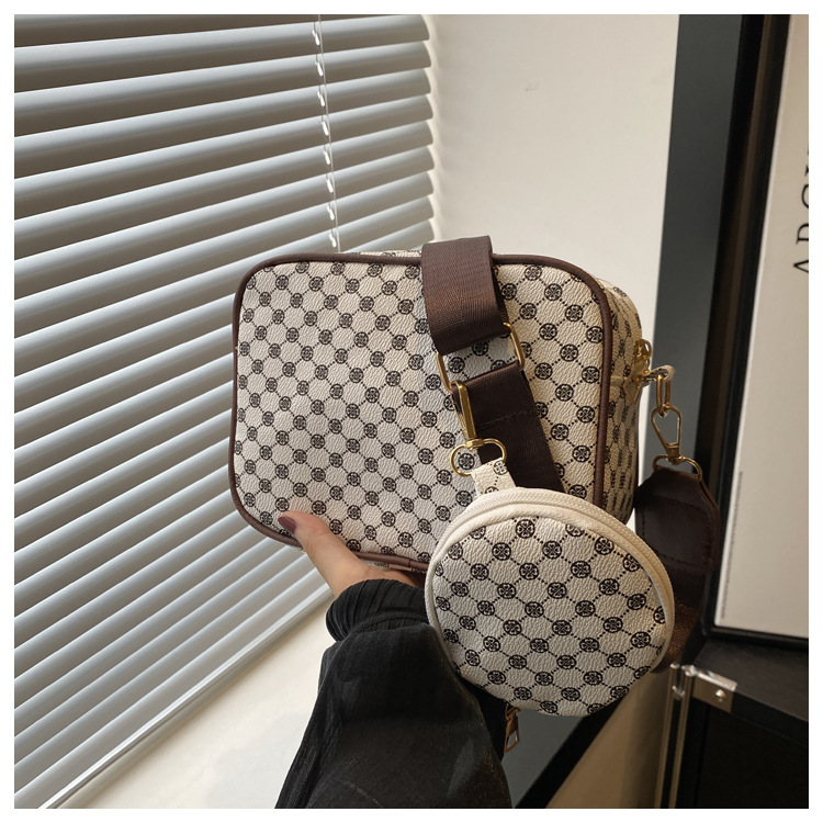 Fashion Casual Retro Small square Bag - Image 6