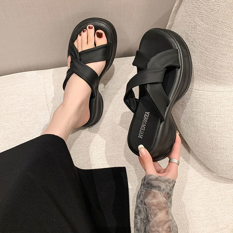 Thick-soled casual flip flops outdoor wear sandals - Image 4
