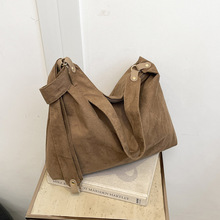 Light Luxury Large Capacity Fashionable Shoulder Bag - Image 4